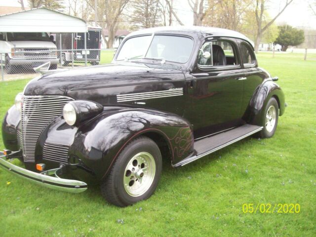 Chevrolet Special Deluxe 1939 image number 16