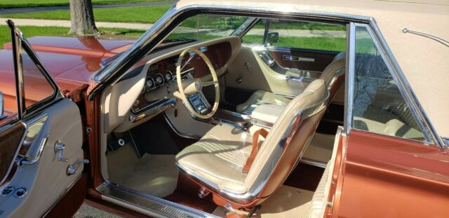 Ford Thunderbird 1965 image number 26