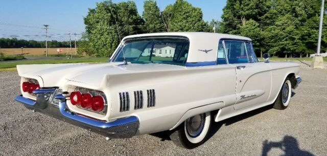 Ford Thunderbird 1960 image number 2