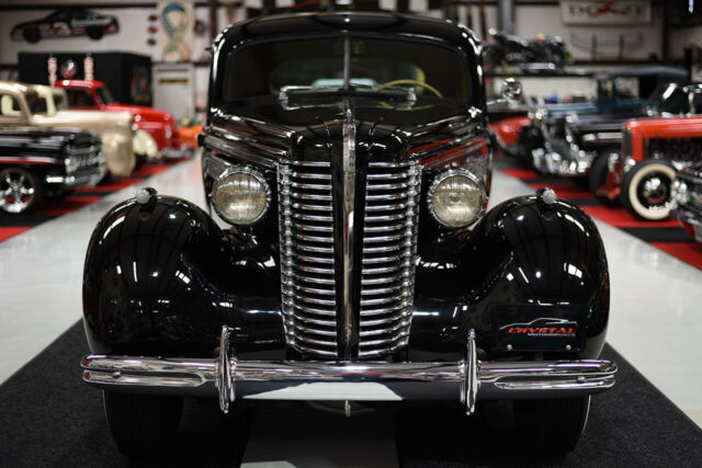 Buick Century 1938 image number 2