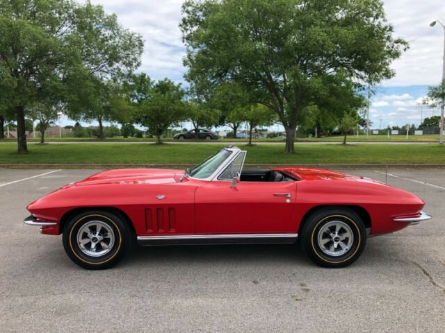 Chevrolet Corvette 1966 image number 32