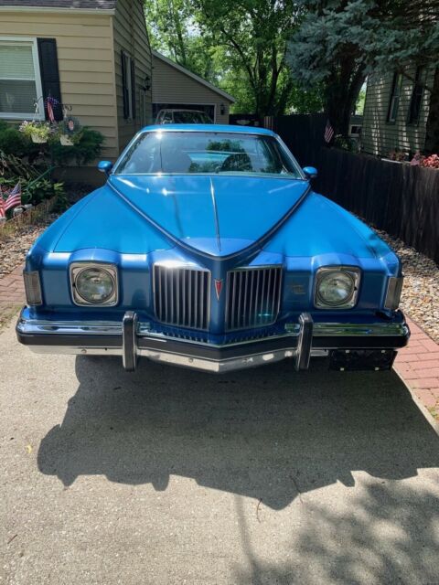 Pontiac Grand Prix 1974 image number 14