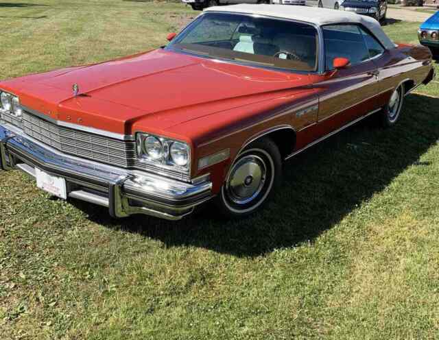 Buick Le Sabre 1975 image number 2