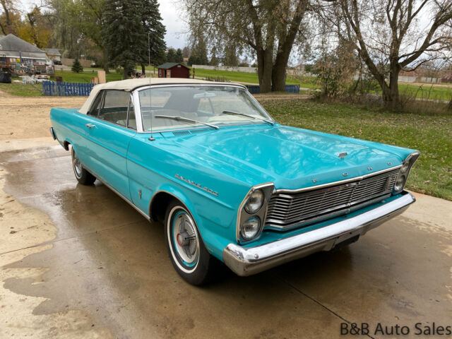 Ford Galaxie 1965 image number 24