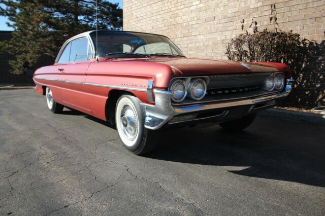 Oldsmobile Eighty-Eight 1961 image number 28