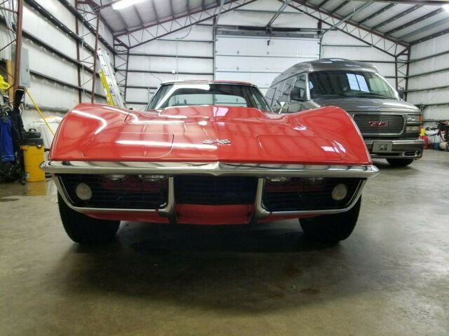 Chevrolet Corvette 1968 image number 2