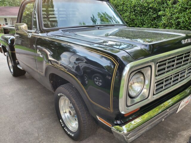 Dodge D150 1979 image number 0