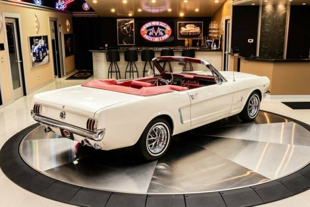 Ford Mustang 1965 image number 13