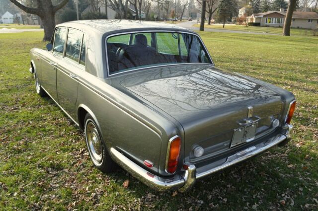 Rolls-Royce Silver Shadow 1969 image number 9