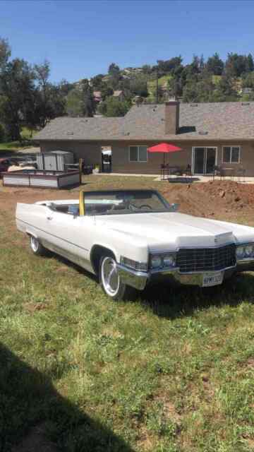 Cadillac DeVille Coupe 1969 image number 0