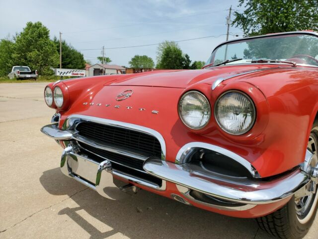 Chevrolet Corvette 1962 image number 10