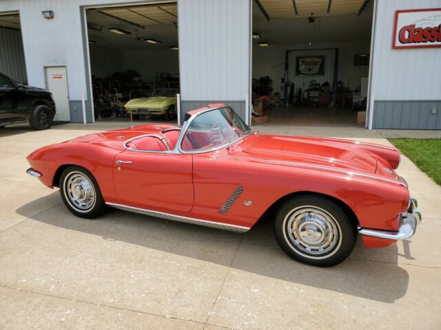 Chevrolet Corvette 1962 image number 14