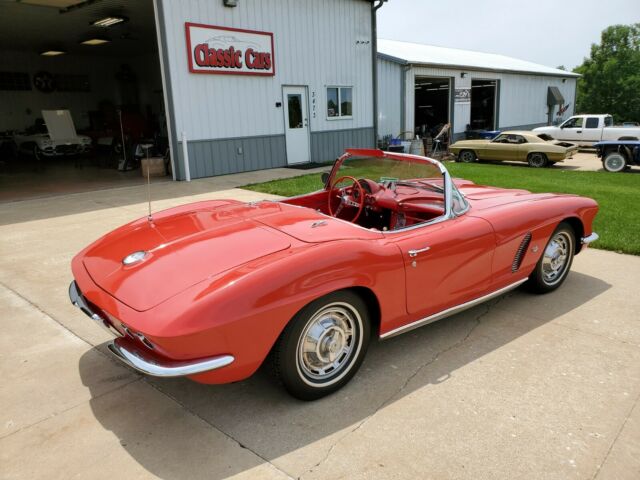 Chevrolet Corvette 1962 image number 15