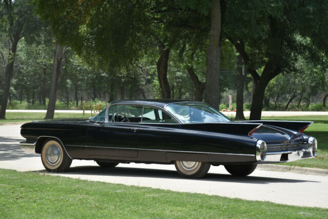 Cadillac DeVille 1960 image number 0