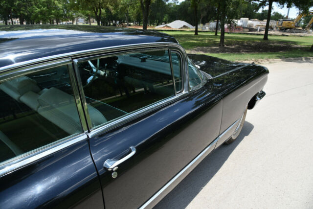 Cadillac DeVille 1960 image number 10