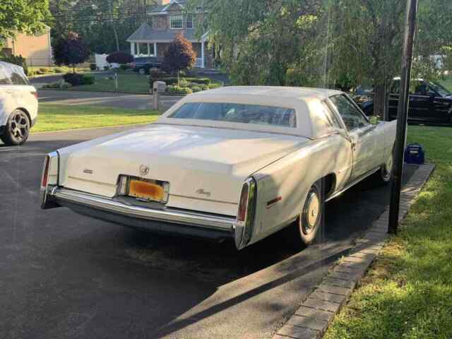 Cadillac Biarritz 1977 image number 21