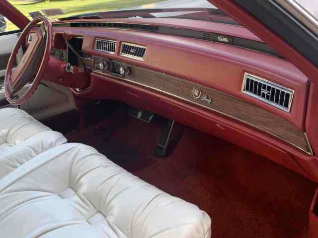 Cadillac Biarritz 1977 image number 23