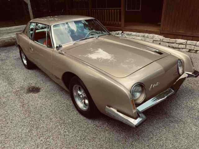 Studebaker Avanti 1963 image number 2