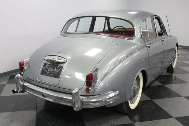 Jaguar Mark II 1960 image number 12