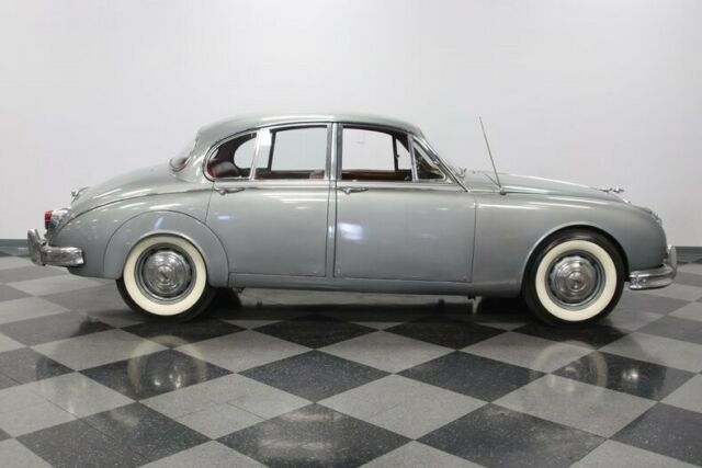 Jaguar Mark II 1960 image number 15