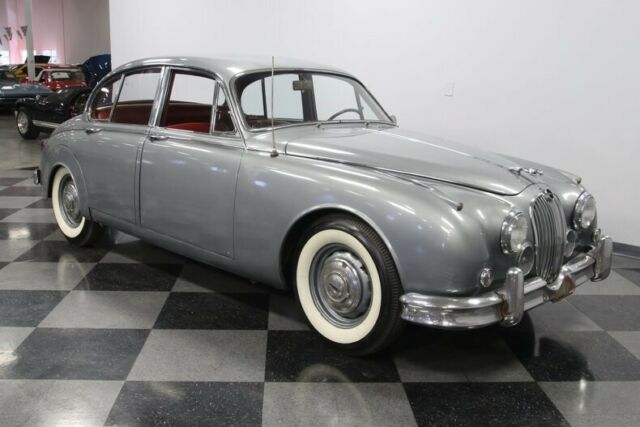 Jaguar Mark II 1960 image number 17