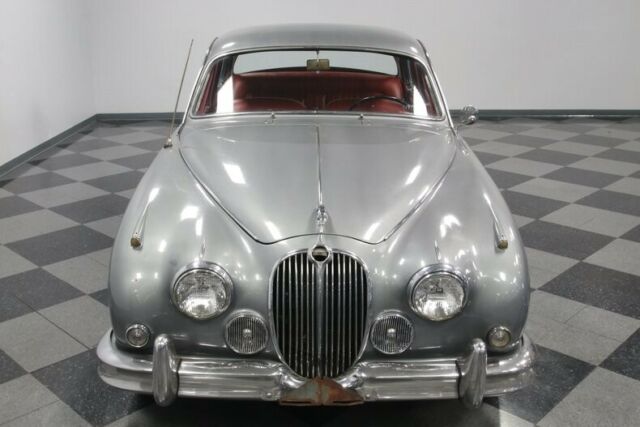 Jaguar Mark II 1960 image number 21