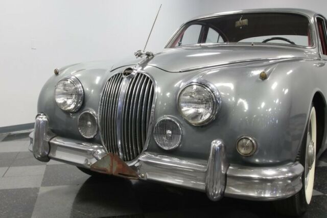 Jaguar Mark II 1960 image number 23