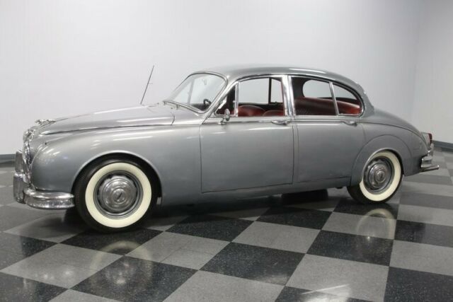 Jaguar Mark II 1960 image number 30