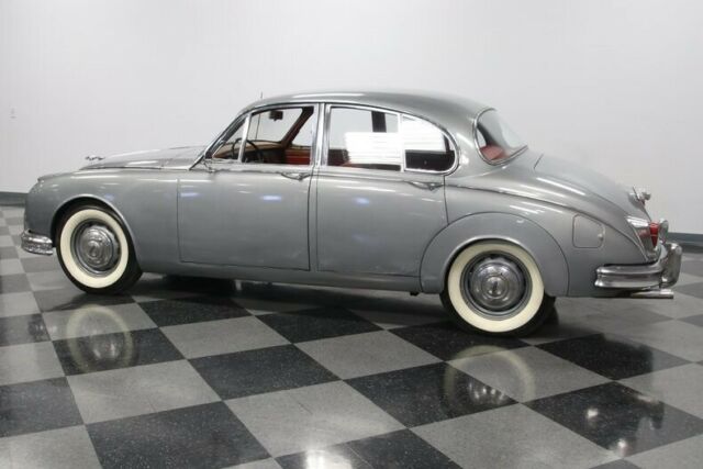 Jaguar Mark II 1960 image number 32