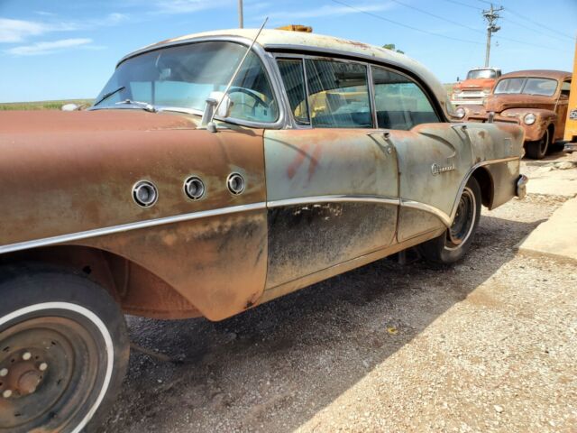 Buick Special 1955 image number 10