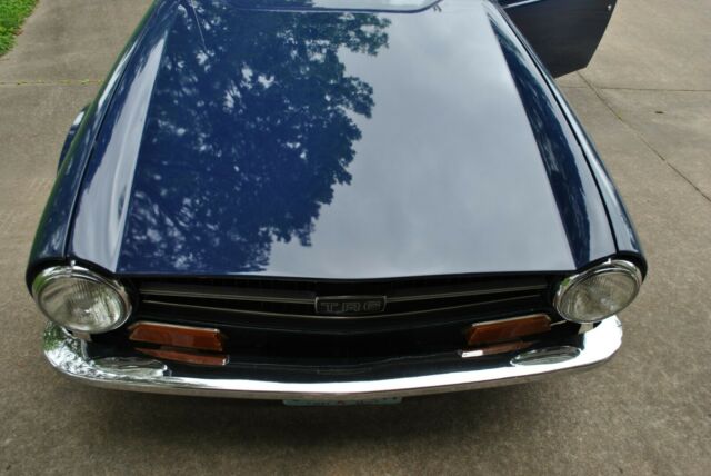 Triumph TR-6 1973 image number 2