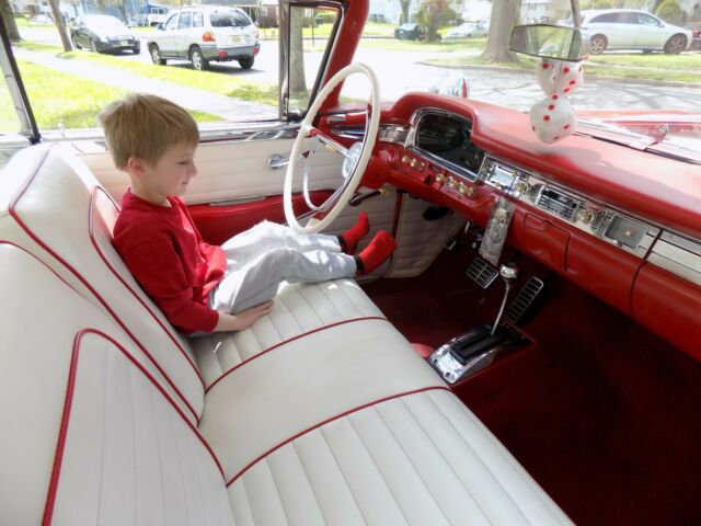 Ford Galaxie 1959 image number 28