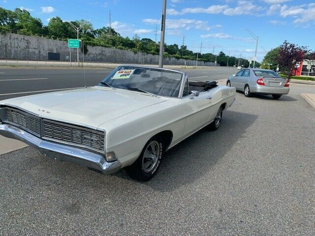 Ford Galaxie 1968 image number 10