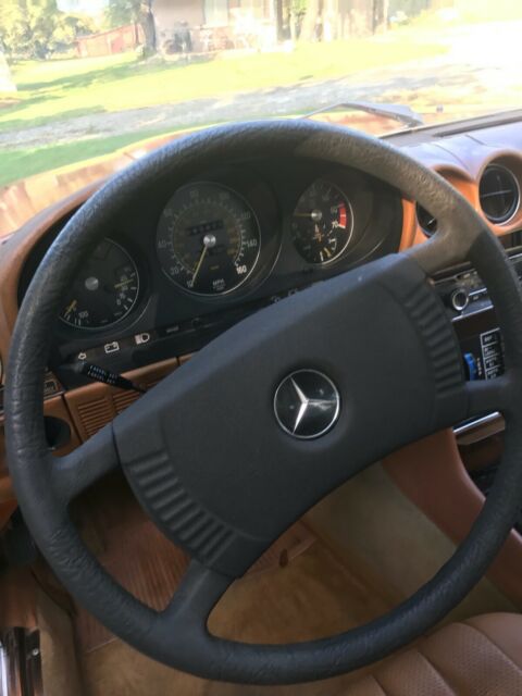 Mercedes-Benz SL-Class 1978 image number 10