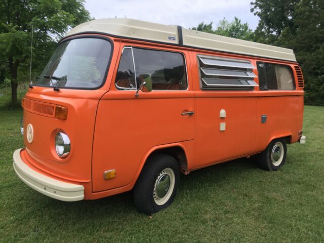 Volkswagen Bus/Vanagon 1974 image number 2