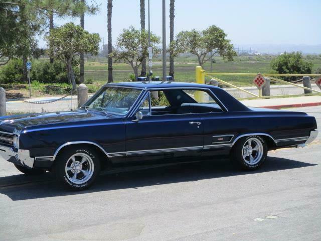 Oldsmobile Cutlass 1965 image number 2