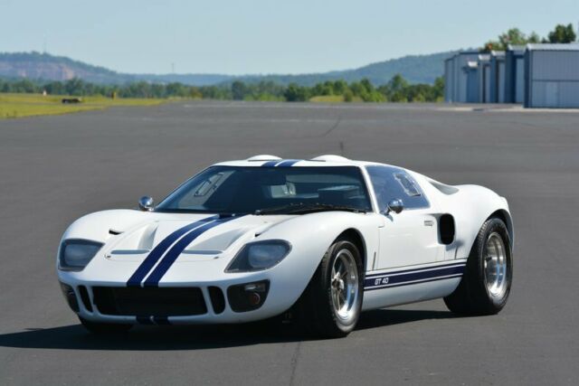 Superformance GT 40 MK I 1965 image number 1