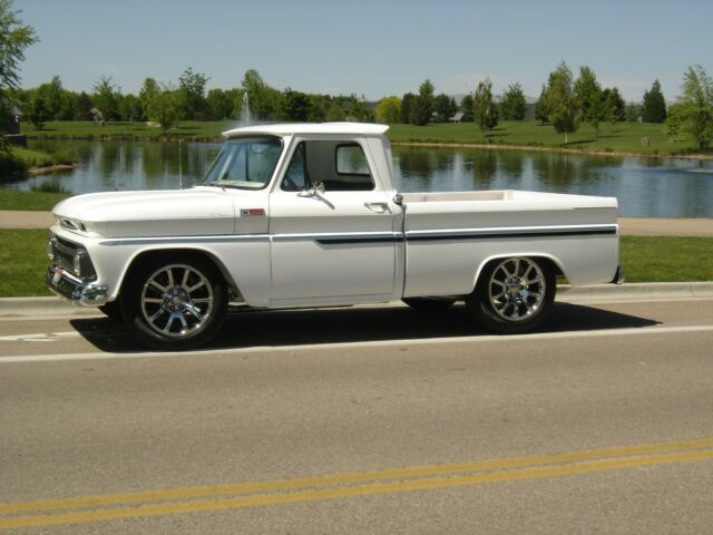 Chevrolet C-10 1965 image number 1