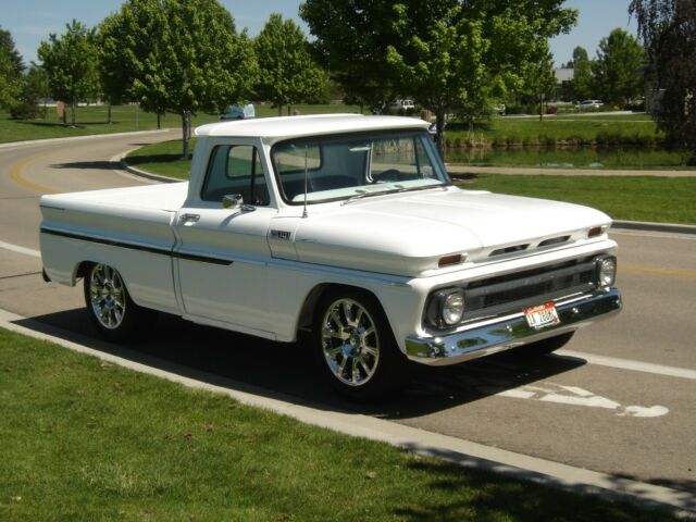 Chevrolet C-10 1965 image number 18