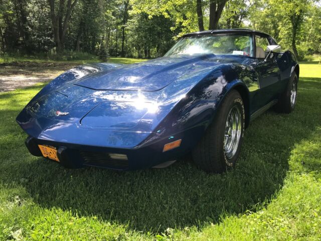 Chevrolet Corvette 1977 image number 17