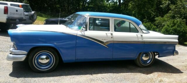 Ford Fairlane 1956 image number 1