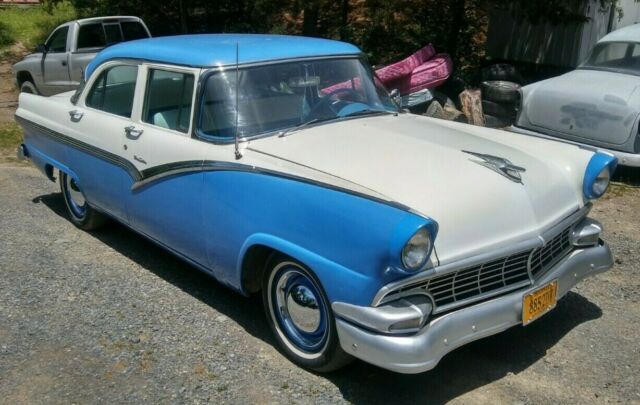 Ford Fairlane 1956 image number 22