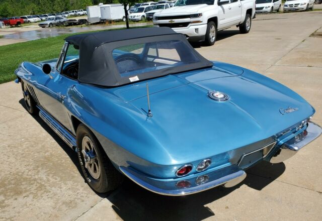 Chevrolet Corvette 1965 image number 28