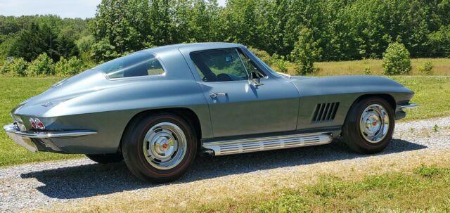 Chevrolet Corvette 1967 image number 25