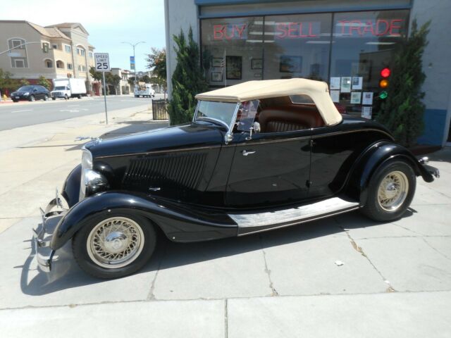 Ford Roadster 1933 image number 0