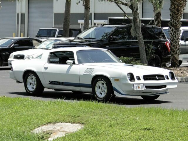 Chevrolet Camaro 1979 image number 12