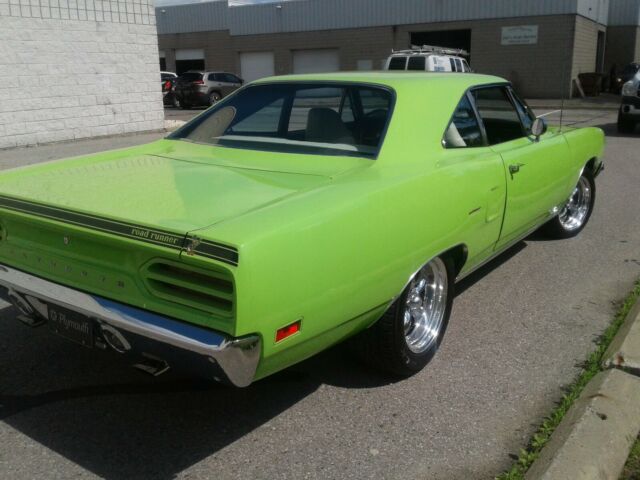 Plymouth Road Runner 1970 image number 28