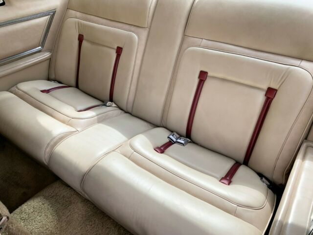 Lincoln Continental 1978 image number 38