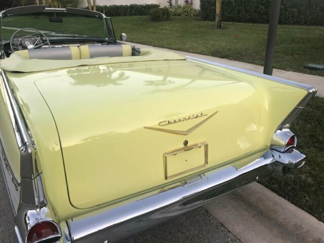 Chevrolet Bel-Air Convertible 1957 image number 27