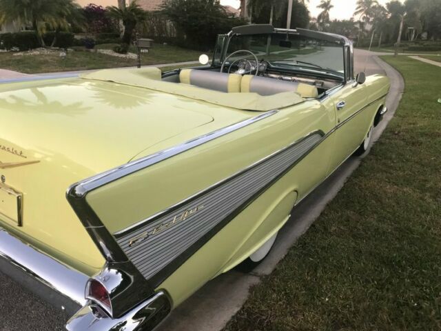 Chevrolet Bel-Air Convertible 1957 image number 31